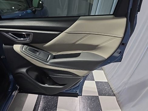 Used 2023 Subaru Forester Limited AWD/4WD image 9
