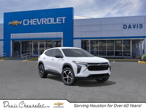 New 2026 Chevrolet Trax RS w/ Driver Confidence Package image 1