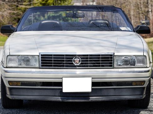 Used 1993 Cadillac Allante FWD image 13