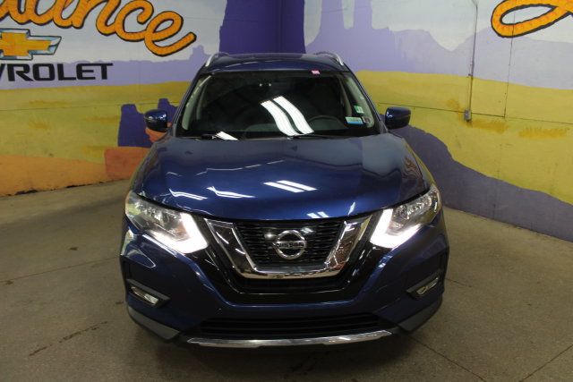 Used 2017 Nissan Rogue SV FWD image 3