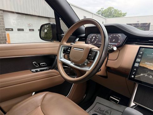 Used 2025 Land Rover Range Rover SE AWD/4WD image 30