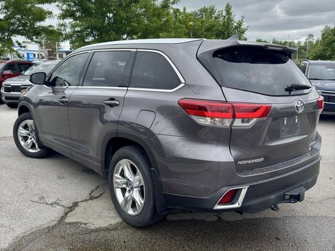 Used 2019 Toyota Highlander Limited w/ Carpet Mat Package (TMS) AWD/4WD image 3