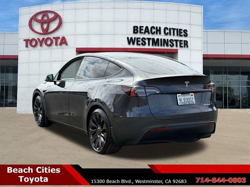 Used 2024 Tesla Model Y Performance AWD/4WD image 8