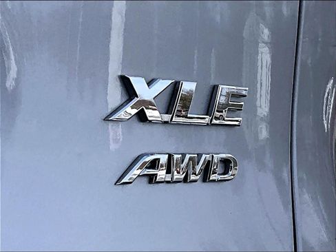 Used 2024 Toyota RAV4 XLE image 29