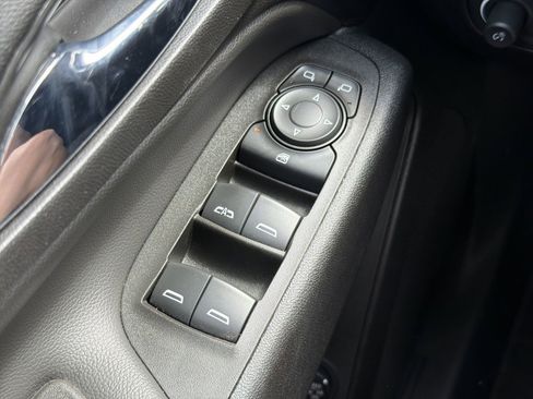 Used 2021 Chevrolet Equinox LT image 15