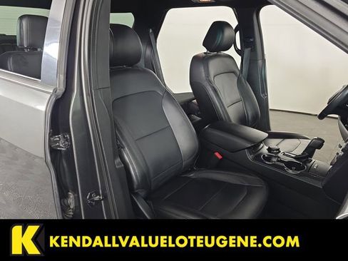 Used 2016 Ford Explorer XLT w/ Equipment Group 202A image 22