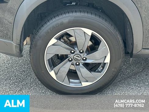 Used 2025 Nissan Rogue SV FWD image 20