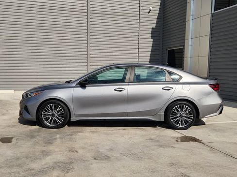 Used 2023 Kia Forte GT-Line w/ GT-Line Premium Package FWD image 5