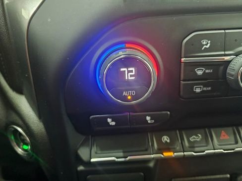 Used 2022 Chevrolet Silverado 1500 LT AWD/4WD image 11