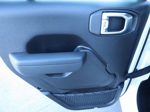 New 2026 Jeep Gladiator Sport AWD/4WD image 15