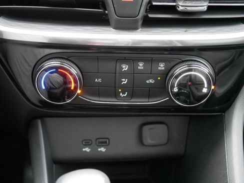 Used 2024 Buick Encore GX Sport Touring w/ Advanced Technology Package image 23