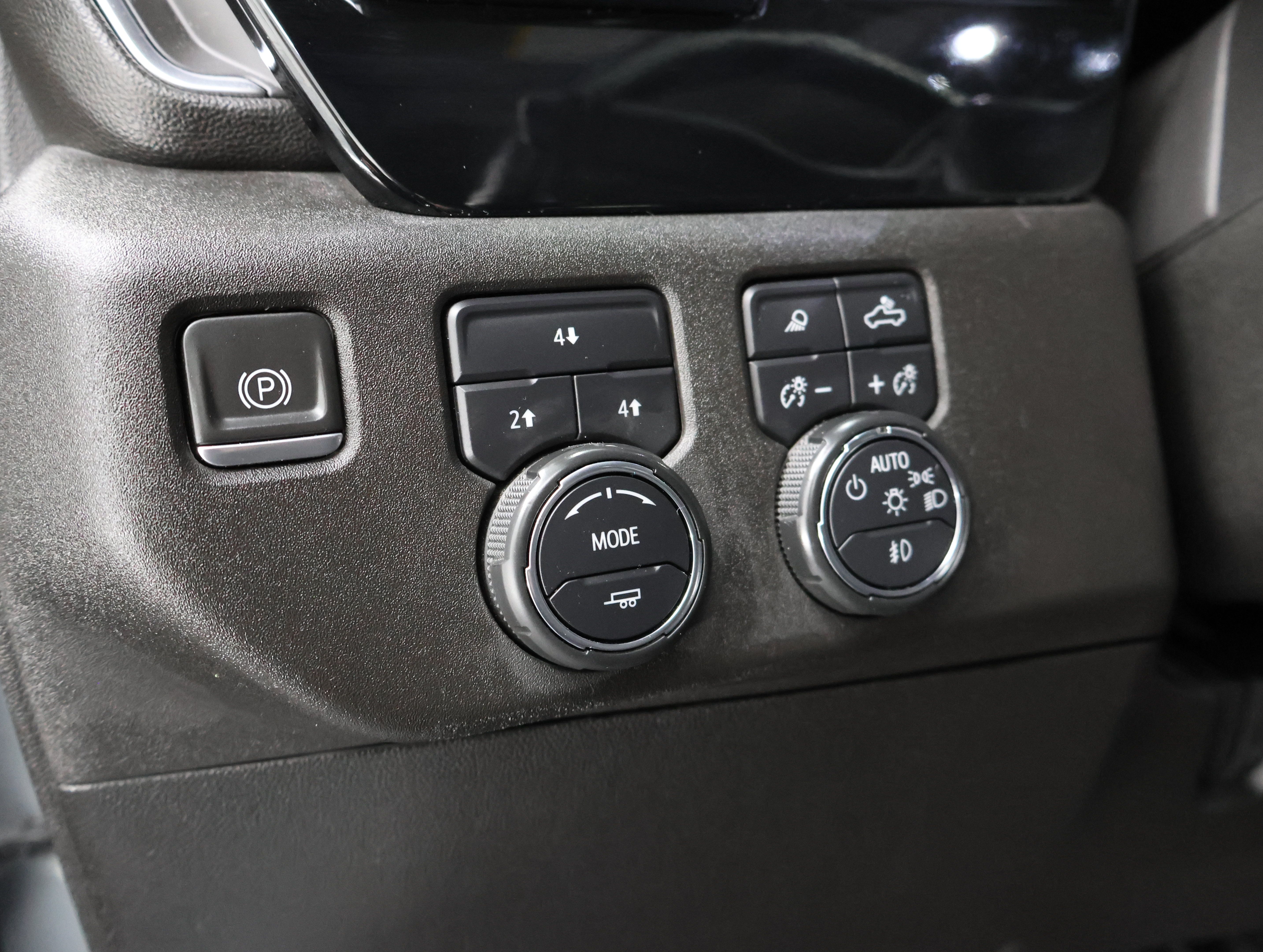 Used 2024 Chevrolet Silverado 2500 LT AWD/4WD image 49