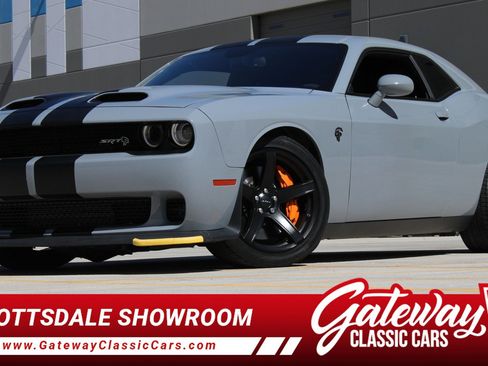 Used 2020 Dodge Challenger SRT Hellcat Redeye RWD image 1