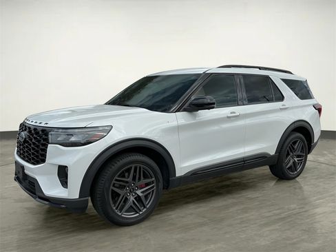 Certified 2025 Ford Explorer ST-Line w/ ST-Line Street Pack image 1