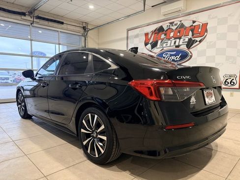 Used 2024 Honda Civic EX image 8