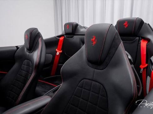 Used 2024 Ferrari Roma Spider RWD image 31