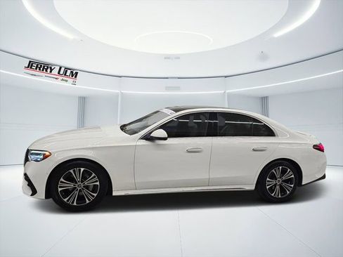 Used 2025 Mercedes-Benz E 350 Sedan image 6