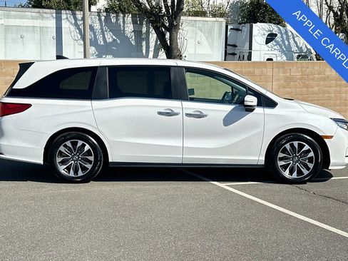 Used 2024 Honda Odyssey EX-L image 3