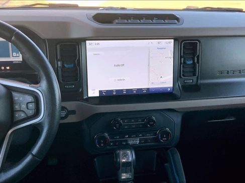 Certified 2022 Ford Bronco Wildtrak image 6