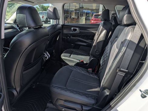 Used 2022 Kia Sorento SX FWD image 30