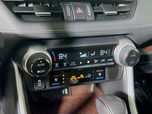 Used 2024 Toyota RAV4 Limited image 15