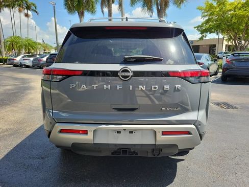 Used 2024 Nissan Pathfinder Platinum FWD image 5