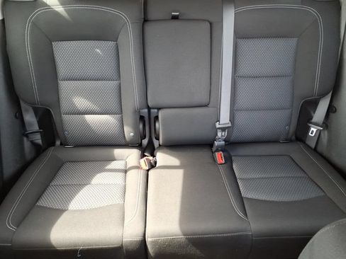 Used 2022 GMC Terrain SLE w/ Driver Convenience Package FWD image 18