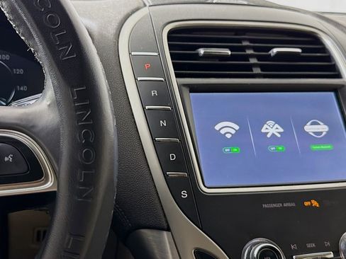 Used 2020 Lincoln Nautilus FWD w/ Equipment Group 101A image 19