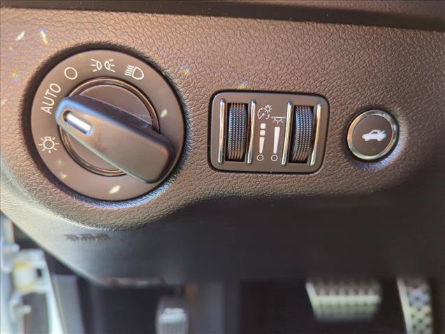 Used 2020 Dodge Charger SRT Hellcat w/ Harman/Kardon Audio Group RWD image 12