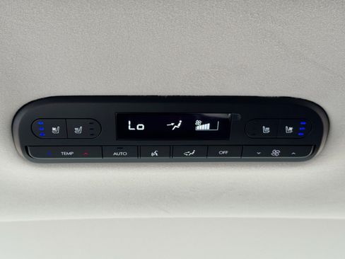 Used 2026 Hyundai Palisade Calligraphy FWD image 40