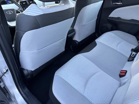 Used 2017 Toyota Prius Three Touring image 10