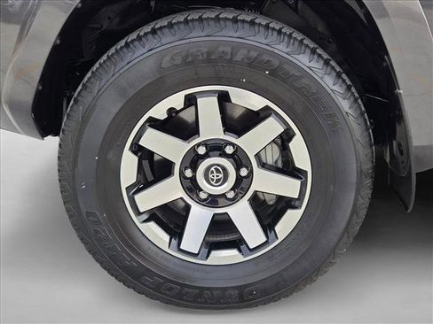 Certified 2023 Toyota 4Runner TRD Off-Road Premium image 23