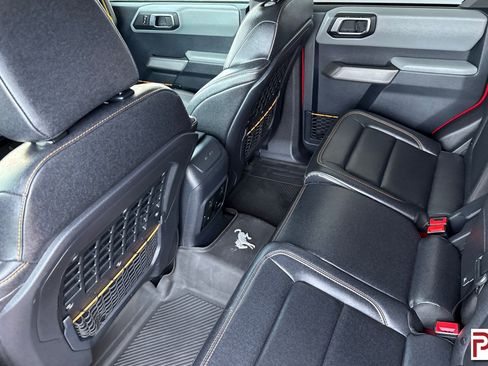 Used 2023 Ford Bronco Badlands image 14