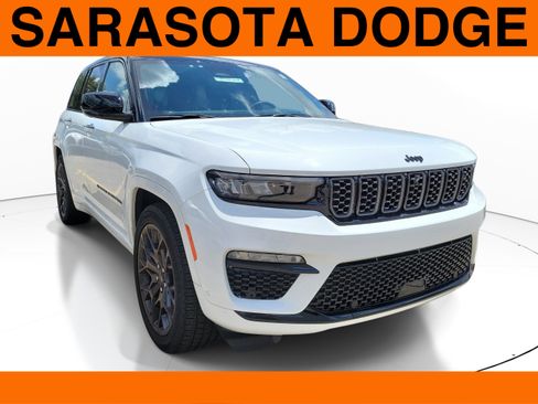 Used 2025 Jeep Grand Cherokee Summit AWD/4WD image 1
