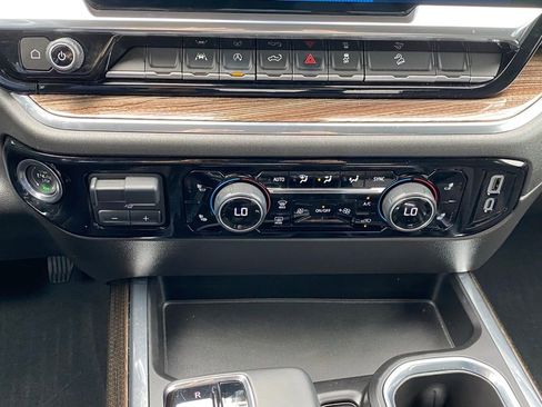 Used 2024 Chevrolet Silverado 1500 LT Trail Boss w/ Protection Package image 20