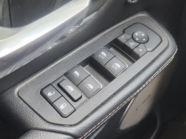 Used 2025 RAM 1500 Laramie w/ Night Edition AWD/4WD image 22