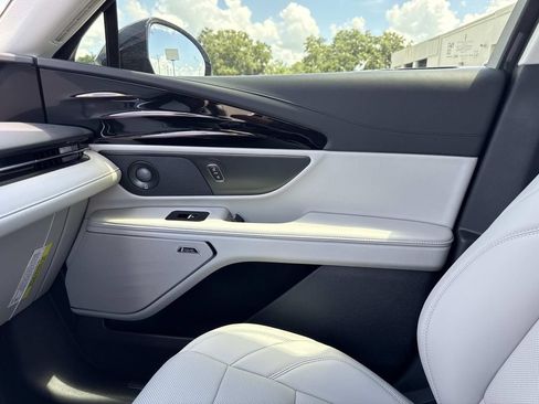 New 2026 Lincoln Nautilus Premier w/ Equipment Group 102A AWD/4WD image 22