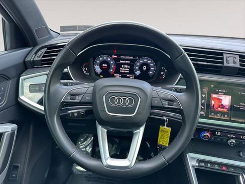 Certified 2025 Audi Q3 2.0T Premium AWD/4WD image 4