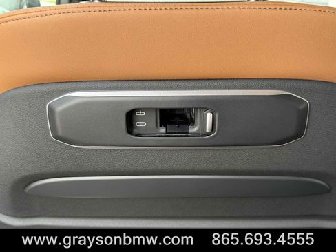 Used 2026 BMW X7 xDrive40i w/ Executive Package image 33