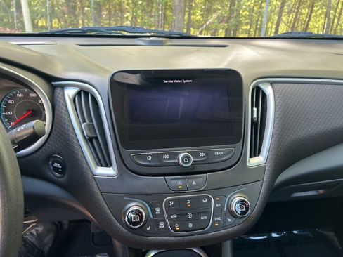 Used 2023 Chevrolet Malibu LT image 19