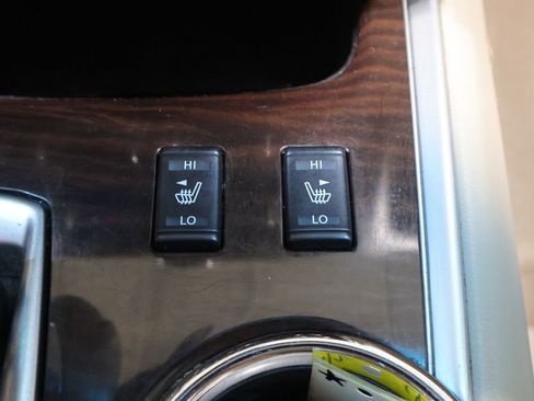Used 2014 Nissan Pathfinder SL AWD/4WD image 34