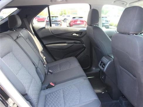 Used 2021 Chevrolet Equinox LT image 30