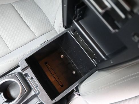 Used 2021 Toyota Tacoma SR5 image 18