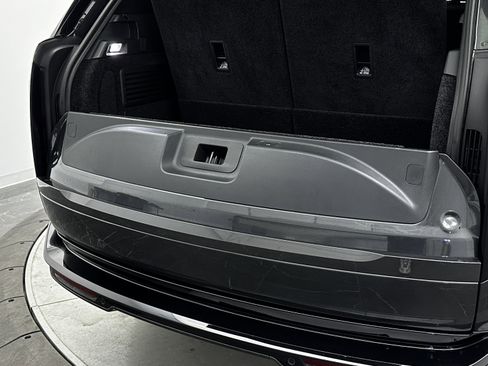 Used 2025 Land Rover Range Rover Long Wheelbase SE image 38