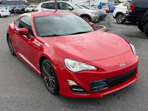 Used 2014 Scion FR-S image 1