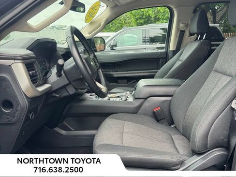 Used 2024 Ford Expedition XLT AWD/4WD image 19