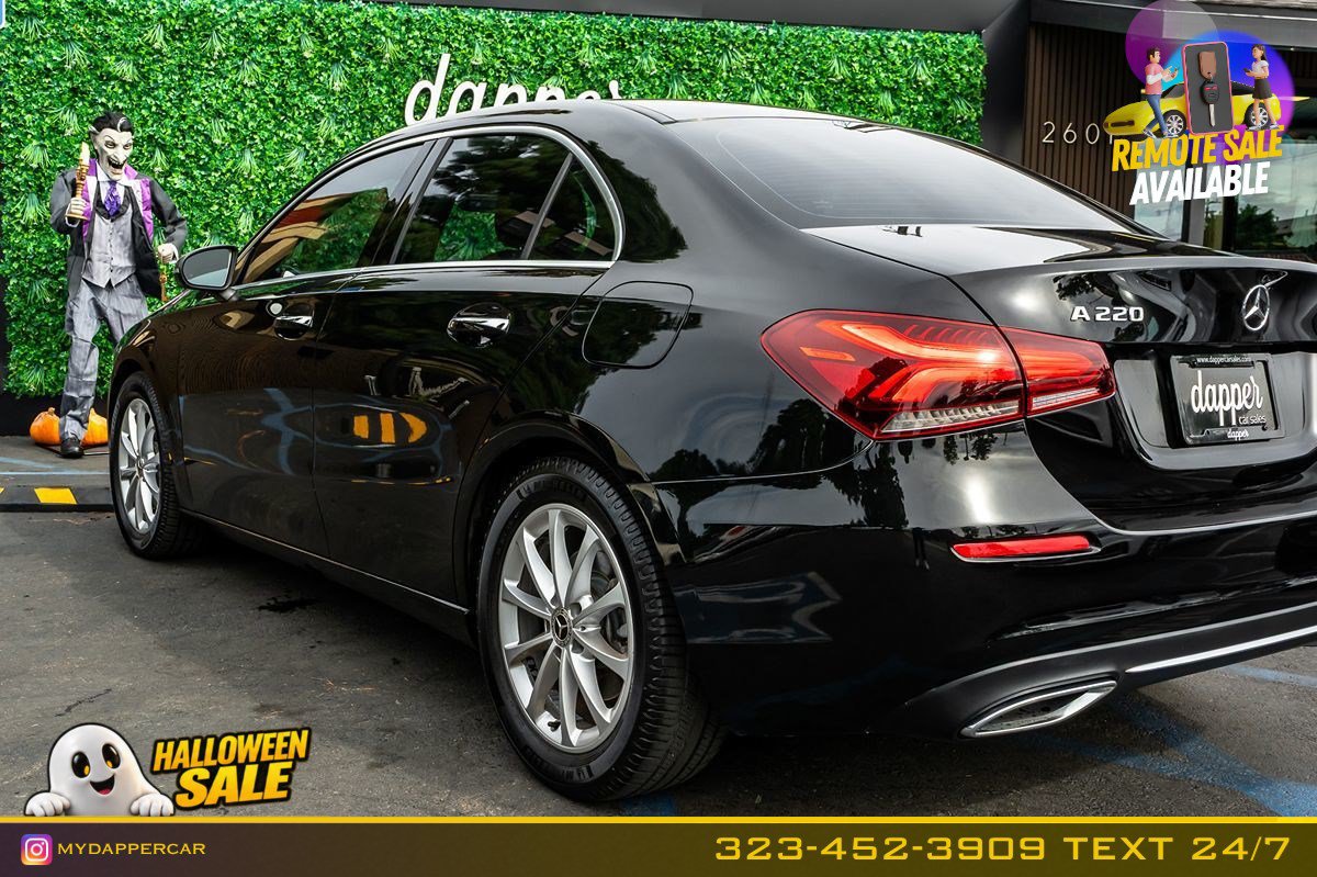 Used 2019 Mercedes-Benz A 220 w/ Premium Package image 9