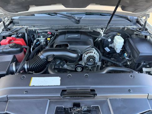 Used 2007 Chevrolet Suburban LT w/ LT Preferred Equipment Group AWD/4WD image 50