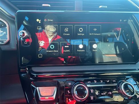 Used 2024 GMC Sierra 2500 AT4 w/ AT4 Premium Plus Package image 29