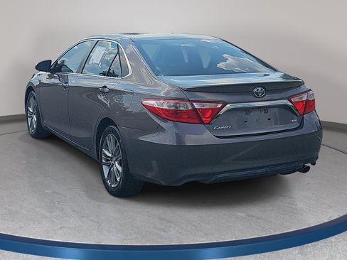 Used 2015 Toyota Camry SE FWD image 7